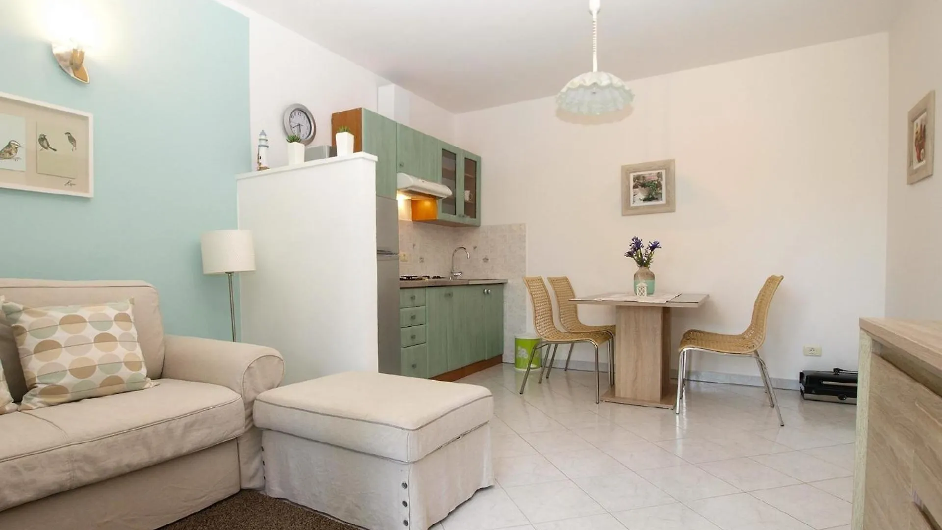 Ferienhaus Mit Privatpool Fuer 8 Personen Ca 120 Qm In Valbandon, Istrien Istrische Riviera 0*, Valbandon
