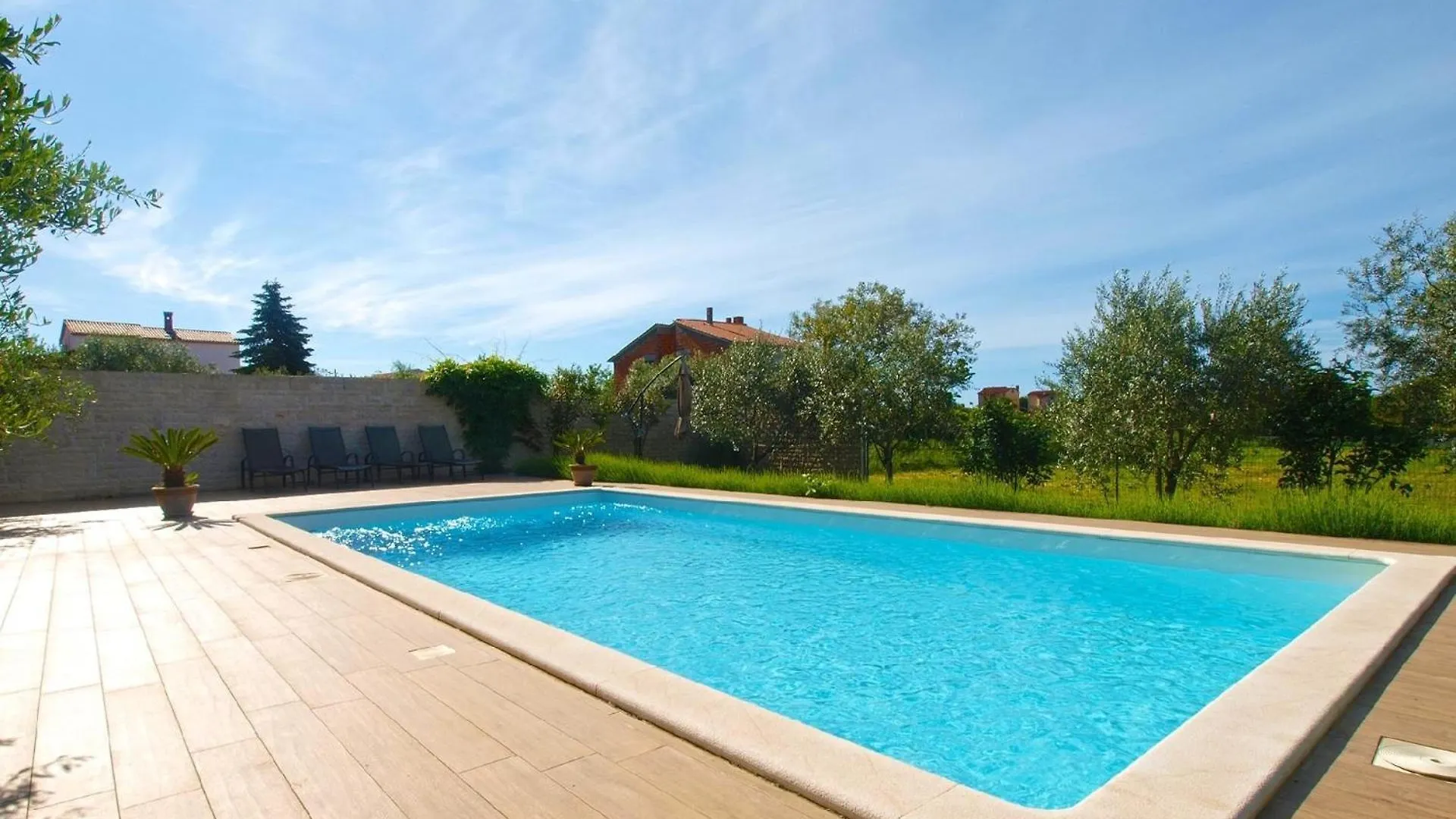 Ferienhaus Mit Privatpool Fuer 8 Personen Ca 120 Qm In Valbandon, Istrien Istrische Riviera Holiday home Valbandon